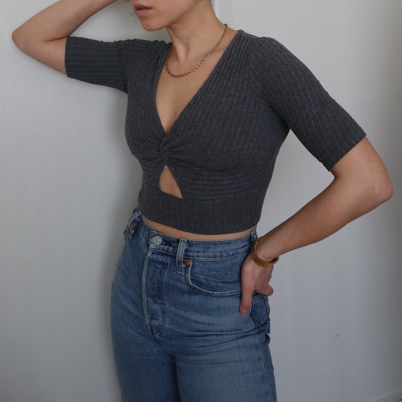 ABERCROMBIE & FITCH Cropped Gray Ribbed Sweater XS - Picture 1 of 6